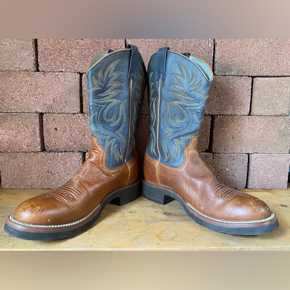 Ariat Two-Tone Leather Heeled Boots - Picture 2 of 8